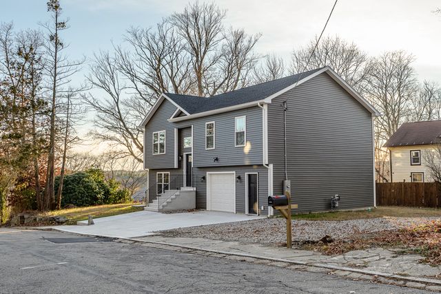 6 Prospect Street, Putnam, CT 06260