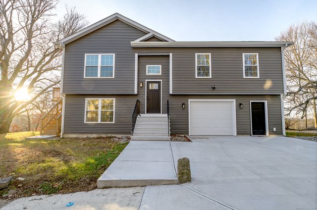 6 Prospect Street, Putnam, CT 06260