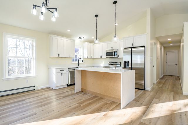 6 Prospect Street, Putnam, CT 06260