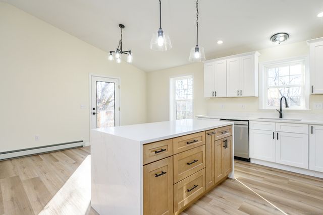 6 Prospect Street, Putnam, CT 06260