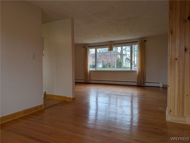 13 Crescent Drive, Newstead, NY 14001