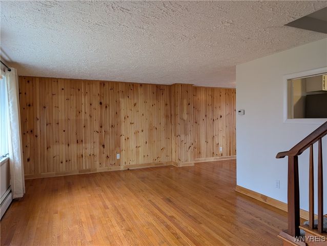 13 Crescent Drive, Newstead, NY 14001