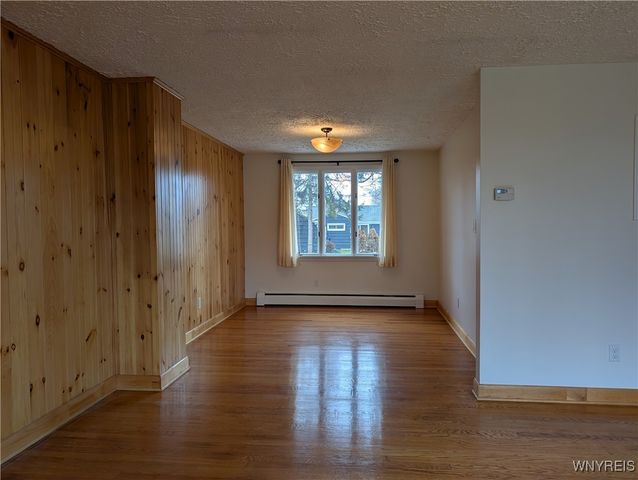 13 Crescent Drive, Newstead, NY 14001