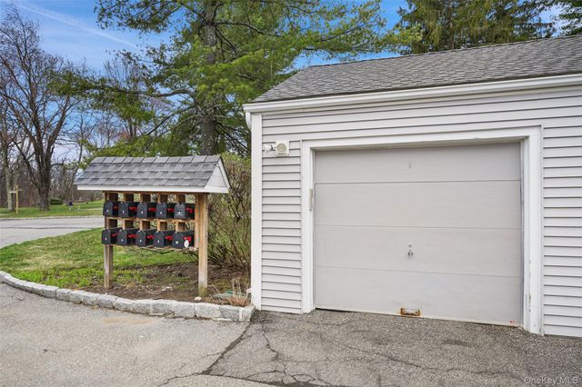 4 Tudor Circle, Yorktown Heights, NY 10598