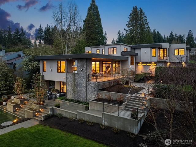 9036 NE 26th Street, Clyde Hill, WA 98004