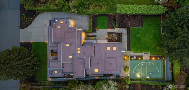 9036 NE 26th Street, Clyde Hill, WA 98004