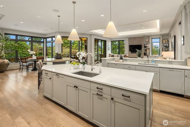 9036 NE 26th Street, Clyde Hill, WA 98004