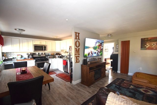 21 Fernview Ave 8, North Andover, MA 01845