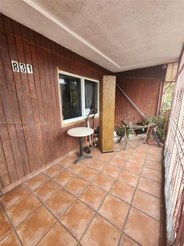 831 NW 140th St, Miami, FL 33168