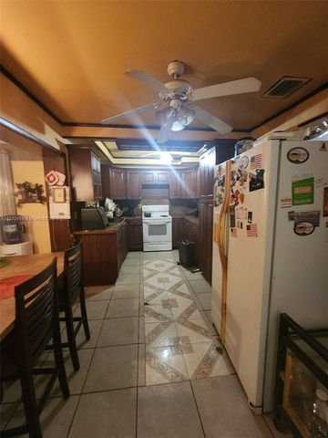 831 NW 140th St, Miami, FL 33168