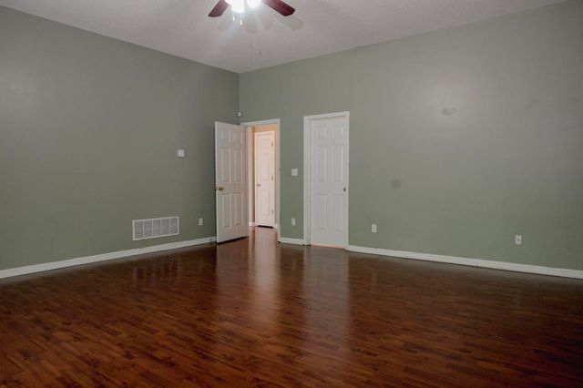 8499 FREIDEN TRL, Memphis, TN 38125