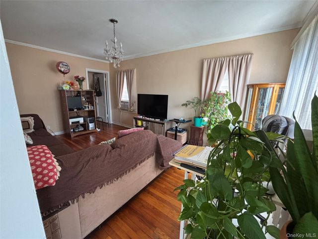7 Catherine Court, Elmont, NY 11003