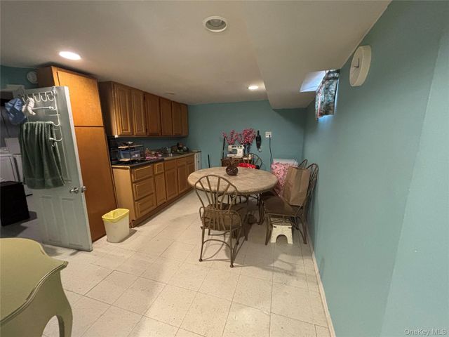 7 Catherine Court, Elmont, NY 11003