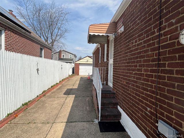 7 Catherine Court, Elmont, NY 11003