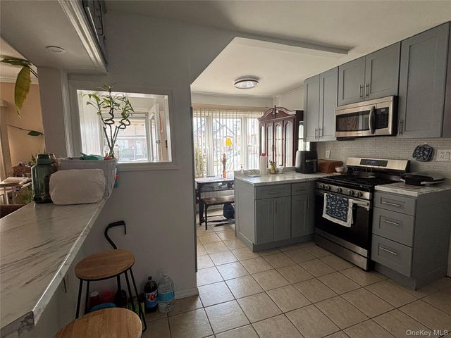 7 Catherine Court, Elmont, NY 11003
