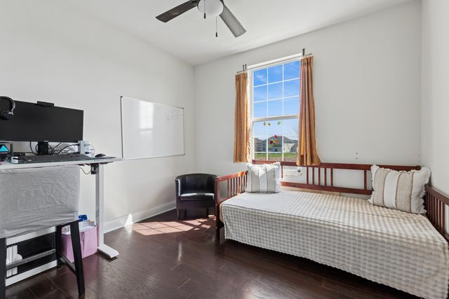 24 BEVERLY Lane, Hawthorn Woods, IL 60047