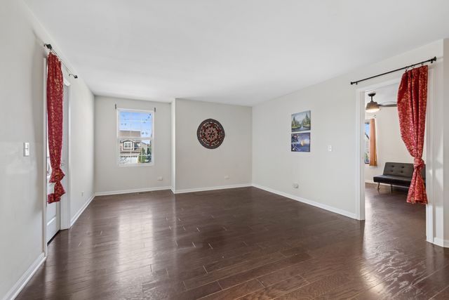 24 BEVERLY Lane, Hawthorn Woods, IL 60047