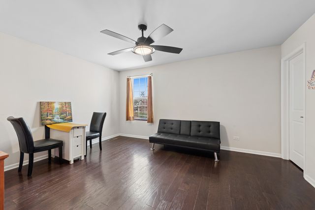 24 BEVERLY Lane, Hawthorn Woods, IL 60047