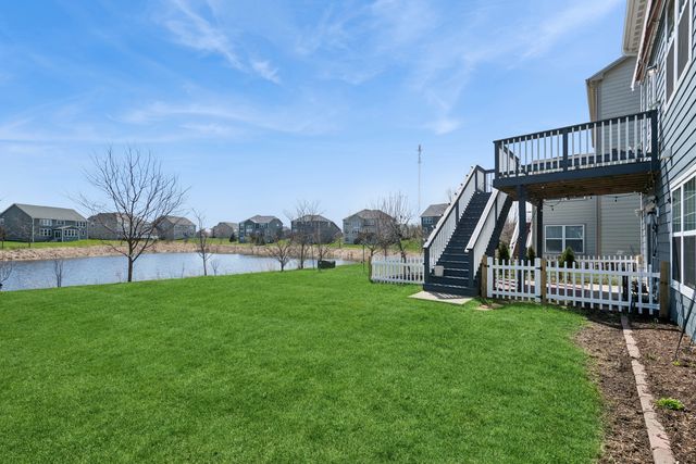 24 BEVERLY Lane, Hawthorn Woods, IL 60047