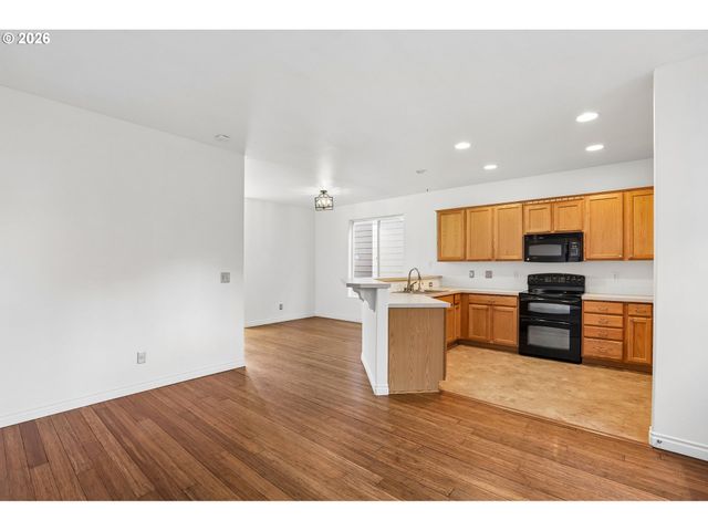 773 Nw FOREST CREEK Dr, Hillsboro, OR 97124