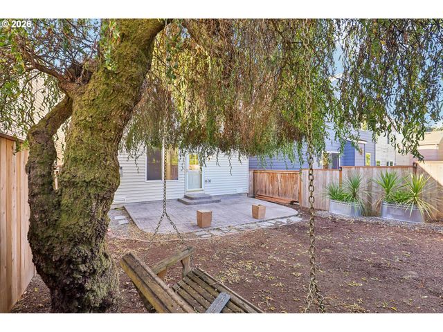 773 Nw FOREST CREEK Dr, Hillsboro, OR 97124