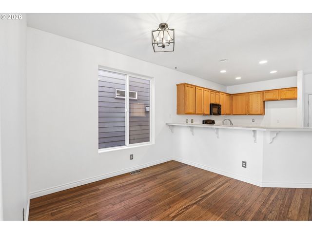 773 Nw FOREST CREEK Dr, Hillsboro, OR 97124