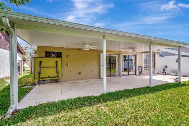 5065 Arbor Glen Cir, Lake Worth, FL 33463