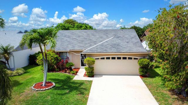 5065 Arbor Glen Cir, Lake Worth, FL 33463