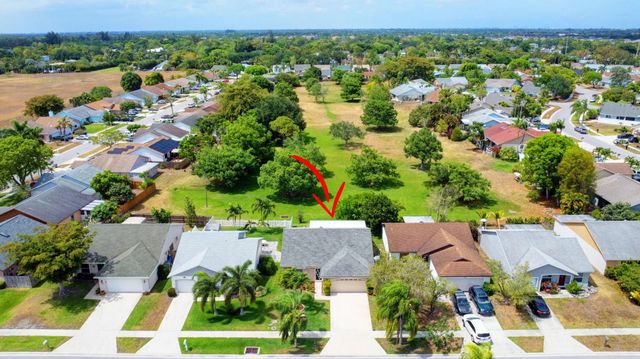 5065 Arbor Glen Cir, Lake Worth, FL 33463
