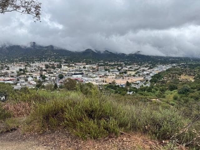 N High Top Drive, Los Angeles, CA 91042