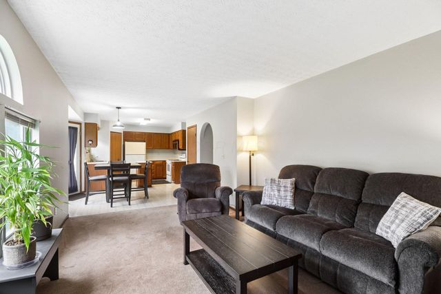 16 W Fieldstone, Etna, OH 43062