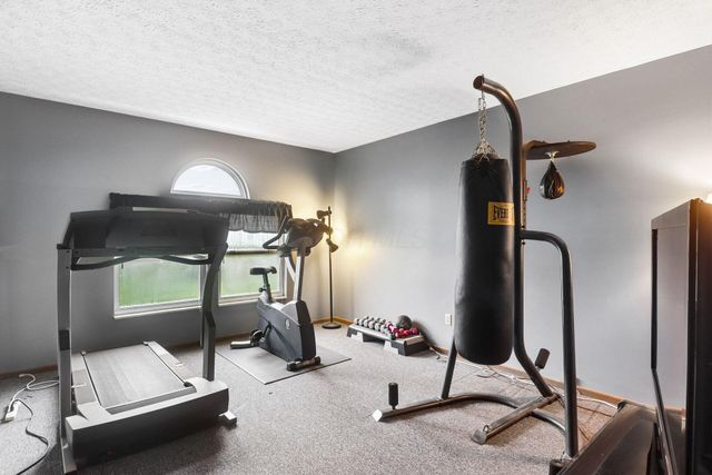 16 W Fieldstone, Etna, OH 43062