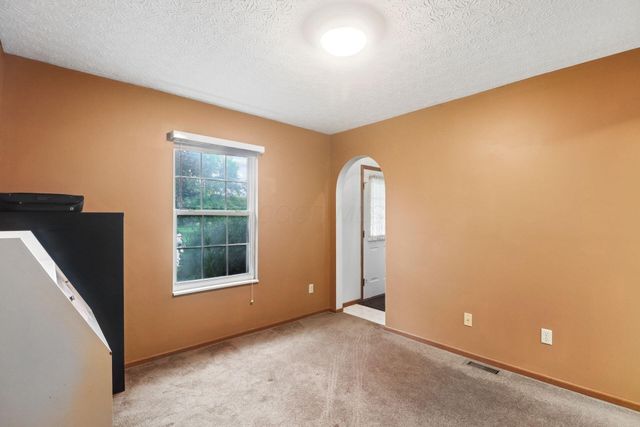 16 W Fieldstone, Etna, OH 43062