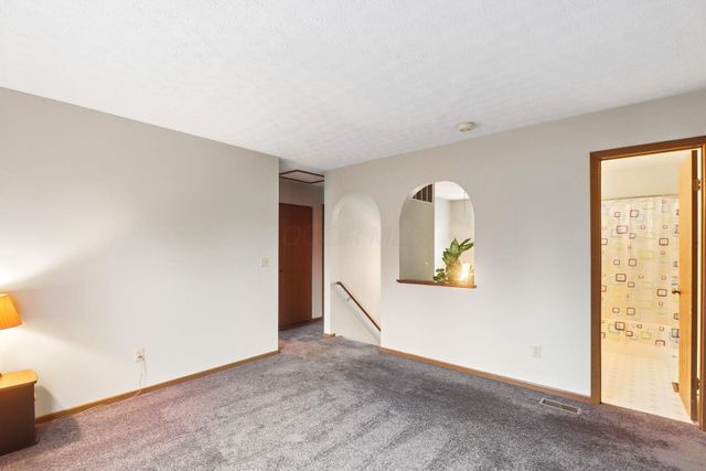 16 W Fieldstone, Etna, OH 43062
