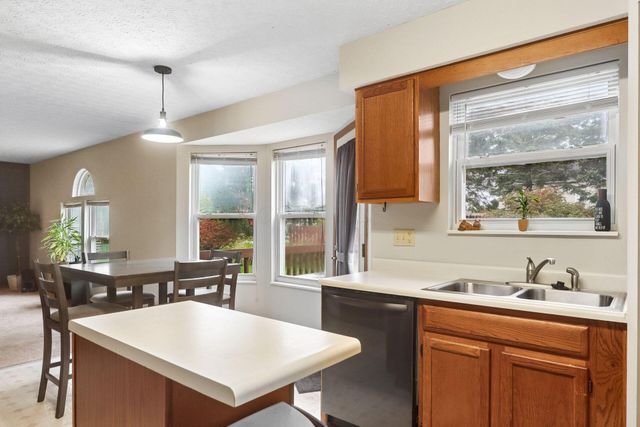 16 W Fieldstone, Etna, OH 43062