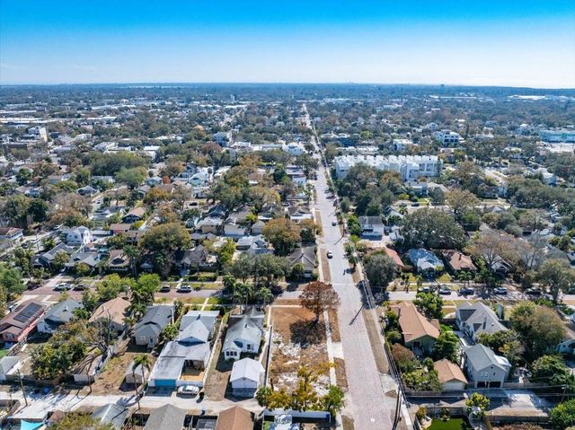 2555 BURLINGTON AVENUE N, St Petersburg, FL 33713