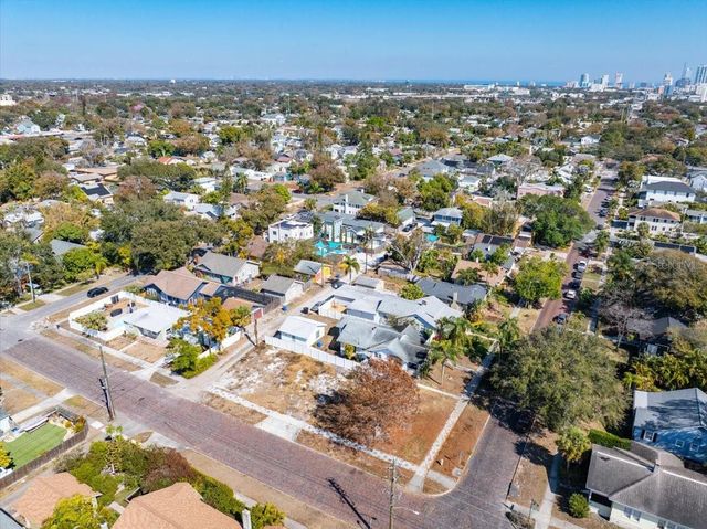 2555 BURLINGTON AVENUE N, St Petersburg, FL 33713