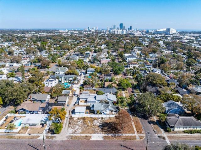 2555 BURLINGTON AVENUE N, St Petersburg, FL 33713