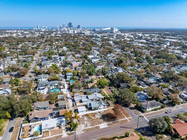 2555 BURLINGTON AVENUE N, St Petersburg, FL 33713