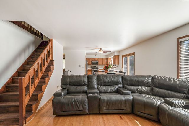 1003 Wesley Drive, Crystal Lake, IL 60014