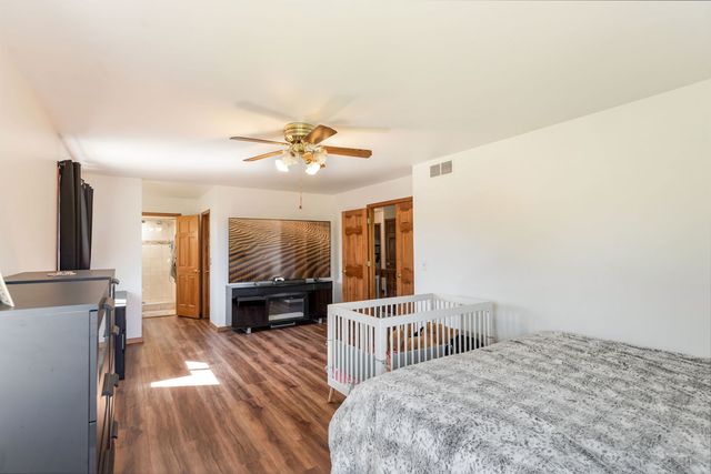 1003 Wesley Drive, Crystal Lake, IL 60014