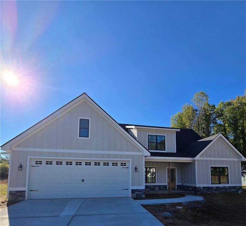 89 Huntington Drive, Lavonia, GA 30553