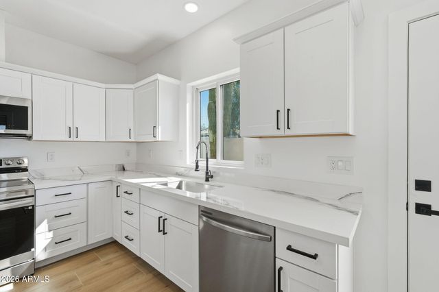 1932 W Gregory Street, Apache Junction, AZ 85120