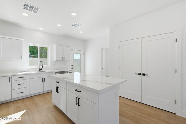 1932 W Gregory Street, Apache Junction, AZ 85120