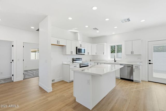 1932 W Gregory Street, Apache Junction, AZ 85120