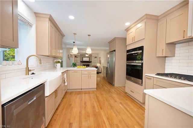 8957 River CRES, Suffolk, VA 23433