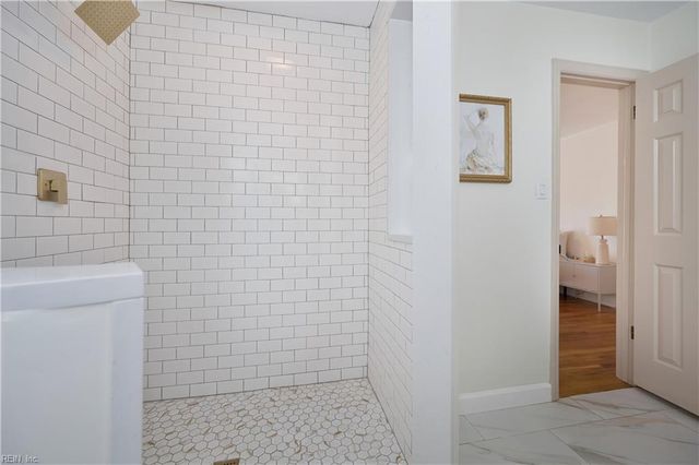 8957 River CRES, Suffolk, VA 23433