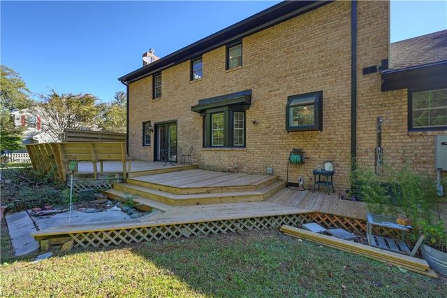 8957 River CRES, Suffolk, VA 23433