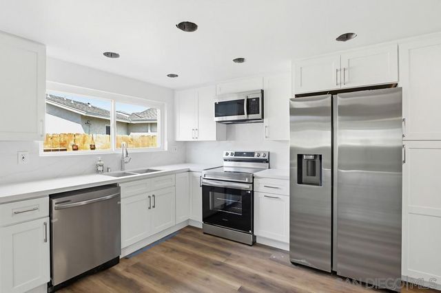 6390 Belle Glade Ave, San Diego, CA 92119