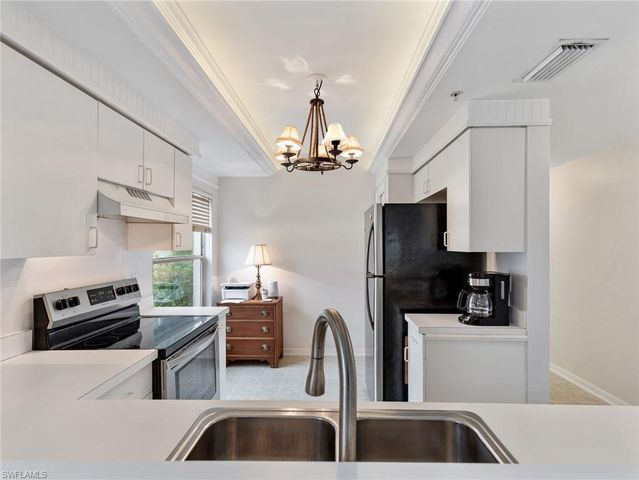 10261 Maddox LN 513, Bonita Springs, FL 34135